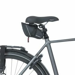 BASIL SPORT DESIGN SADDLE BAG M Sacoche De Selle -Accessoires Vélo Soldes 6F9DBA89B10134F33856C3F2BD5C7569